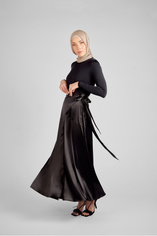 Satin Wrap Skirt [size: 12]