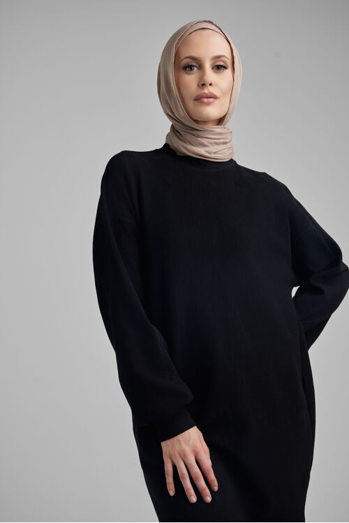Black Basic Knit Top [size: 6]