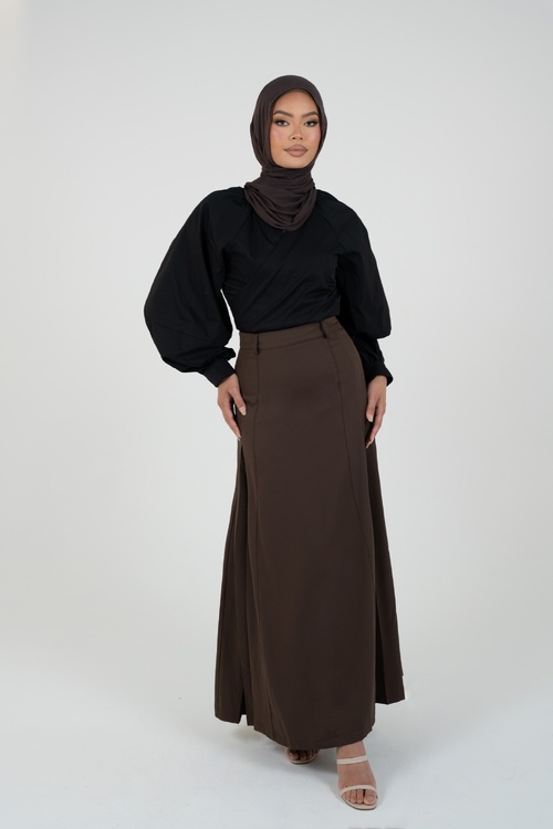 Brunette Pleated Skirt [size: 6]