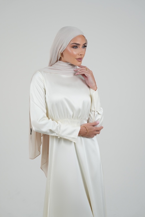 Cream Silk Gown [size: 6]